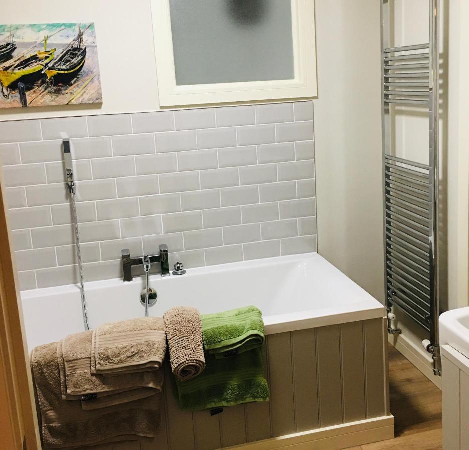 The Art Attic A Stylish Boutique Apartment Білт-Веллс Екстер'єр фото